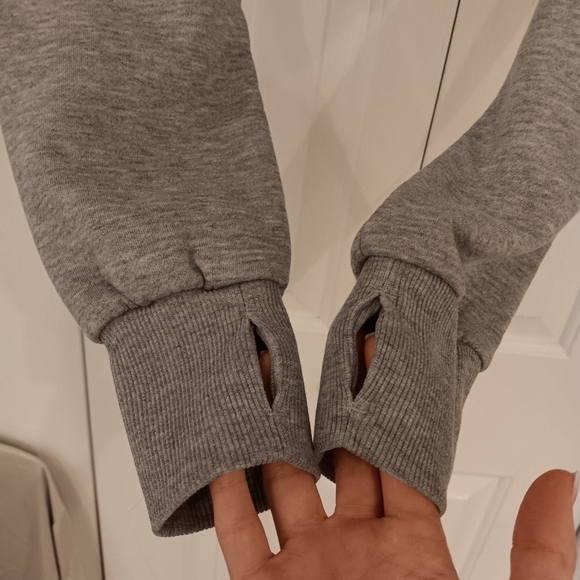 Bebe Cropped Sequin Hoodie - Picture 5 of 6